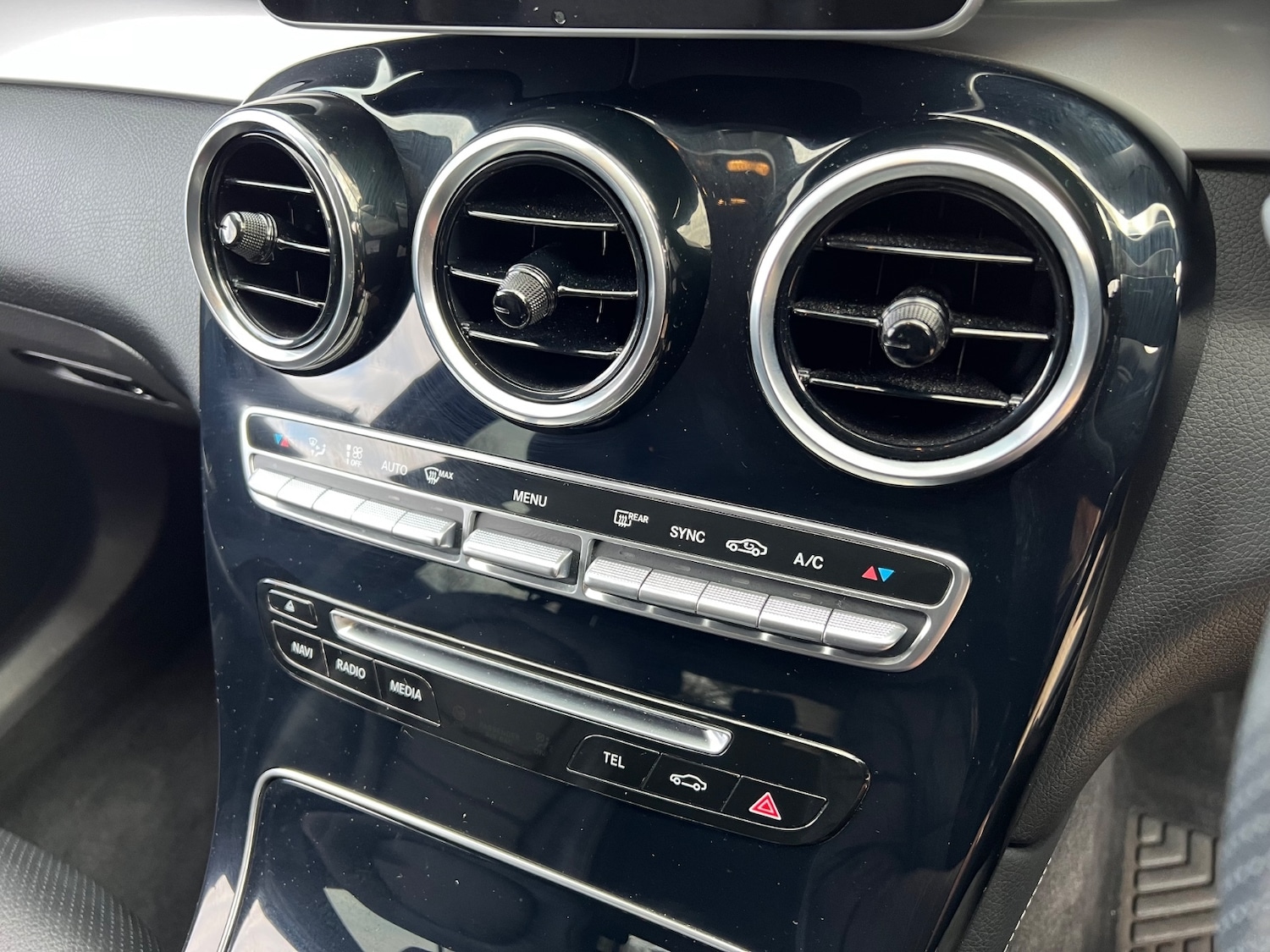 Used Mercedes-Benz GLC 2019 for sale - 76650082: Photo 34