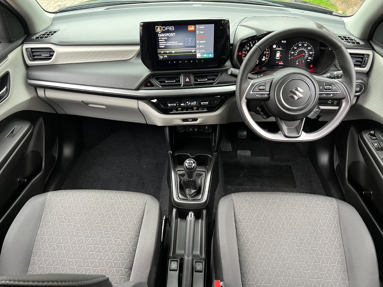 Used Suzuki Swift 2024 for sale - 76709425: Photo 14