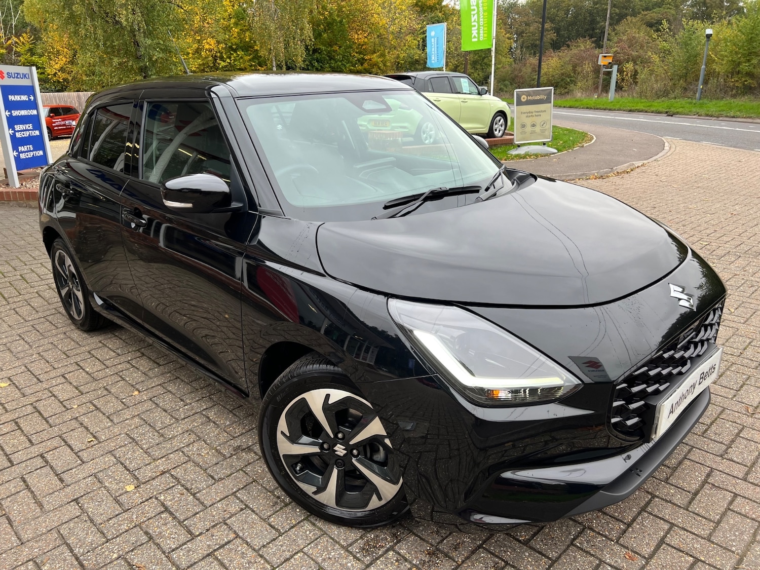 Used Suzuki Swift 2024 for sale - 76709425: Photo 5