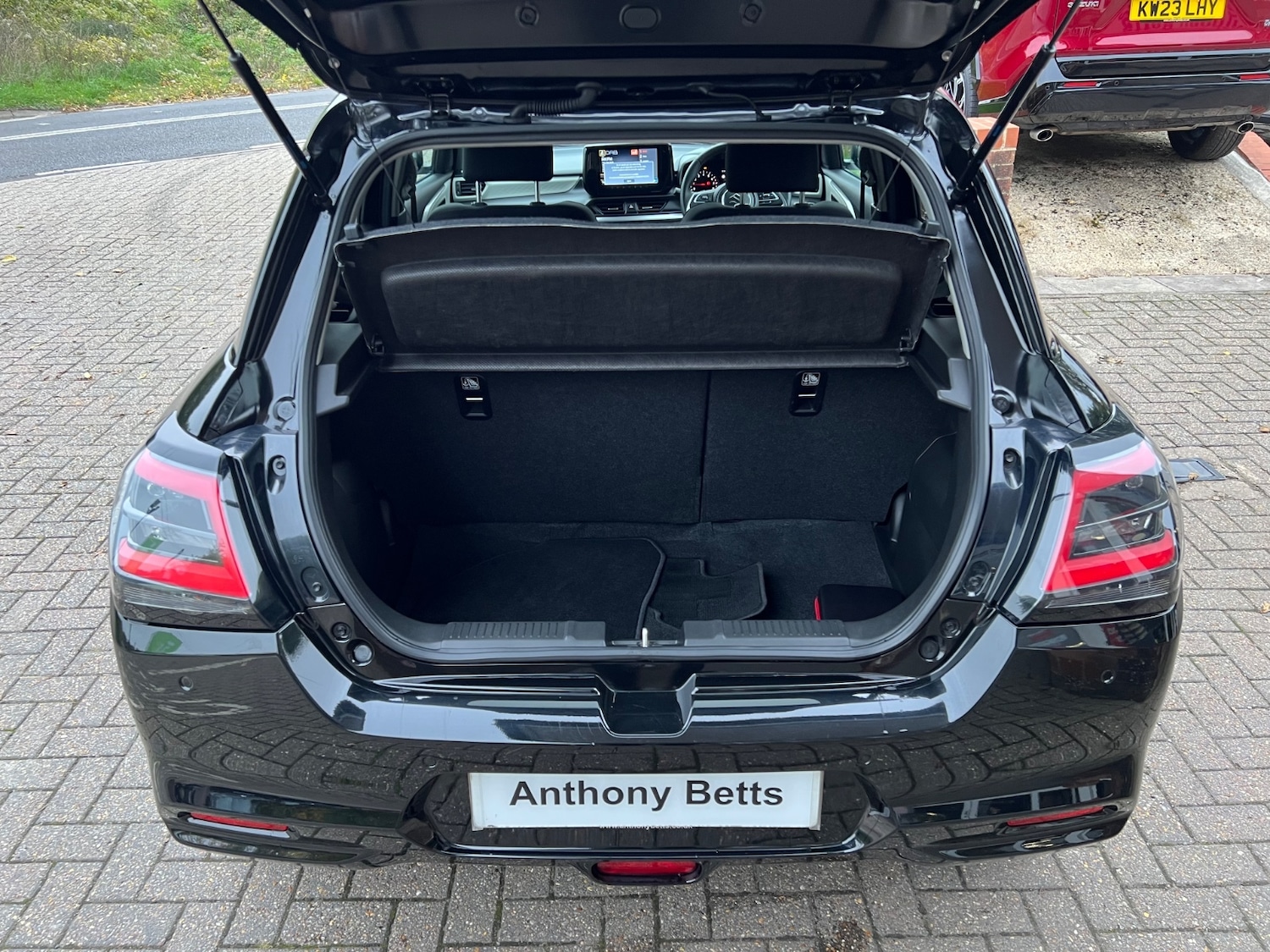 Used Suzuki Swift 2024 for sale - 76709425: Photo 7