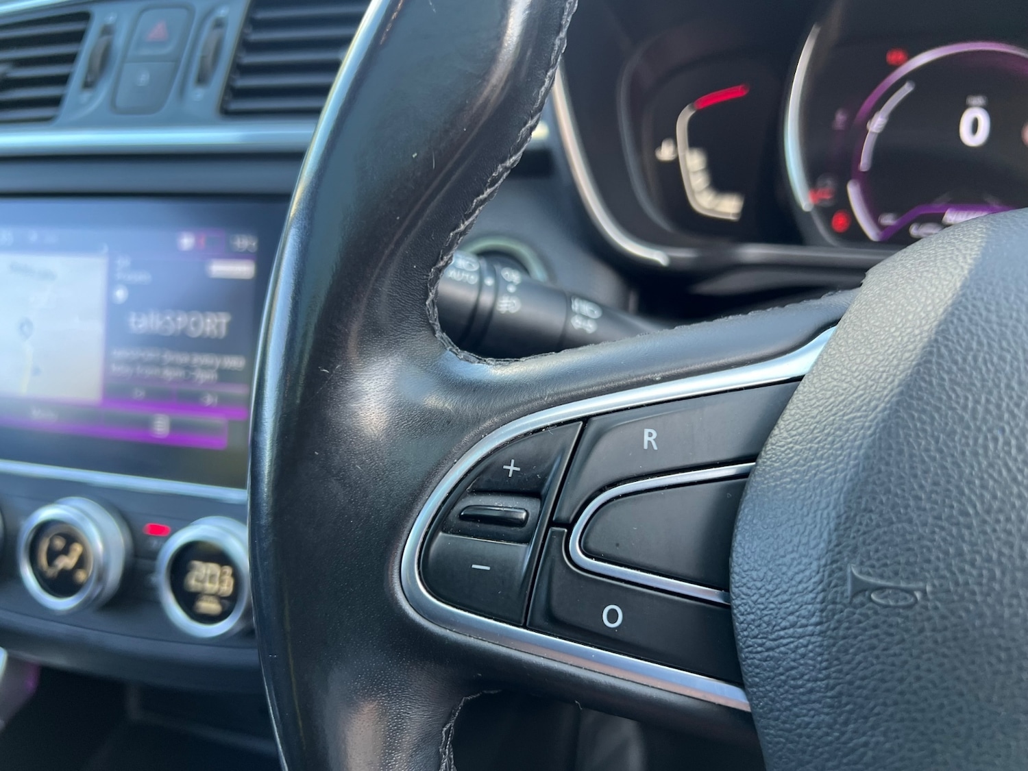 Used Renault Kadjar 2021 for sale - 76650088: Photo 32