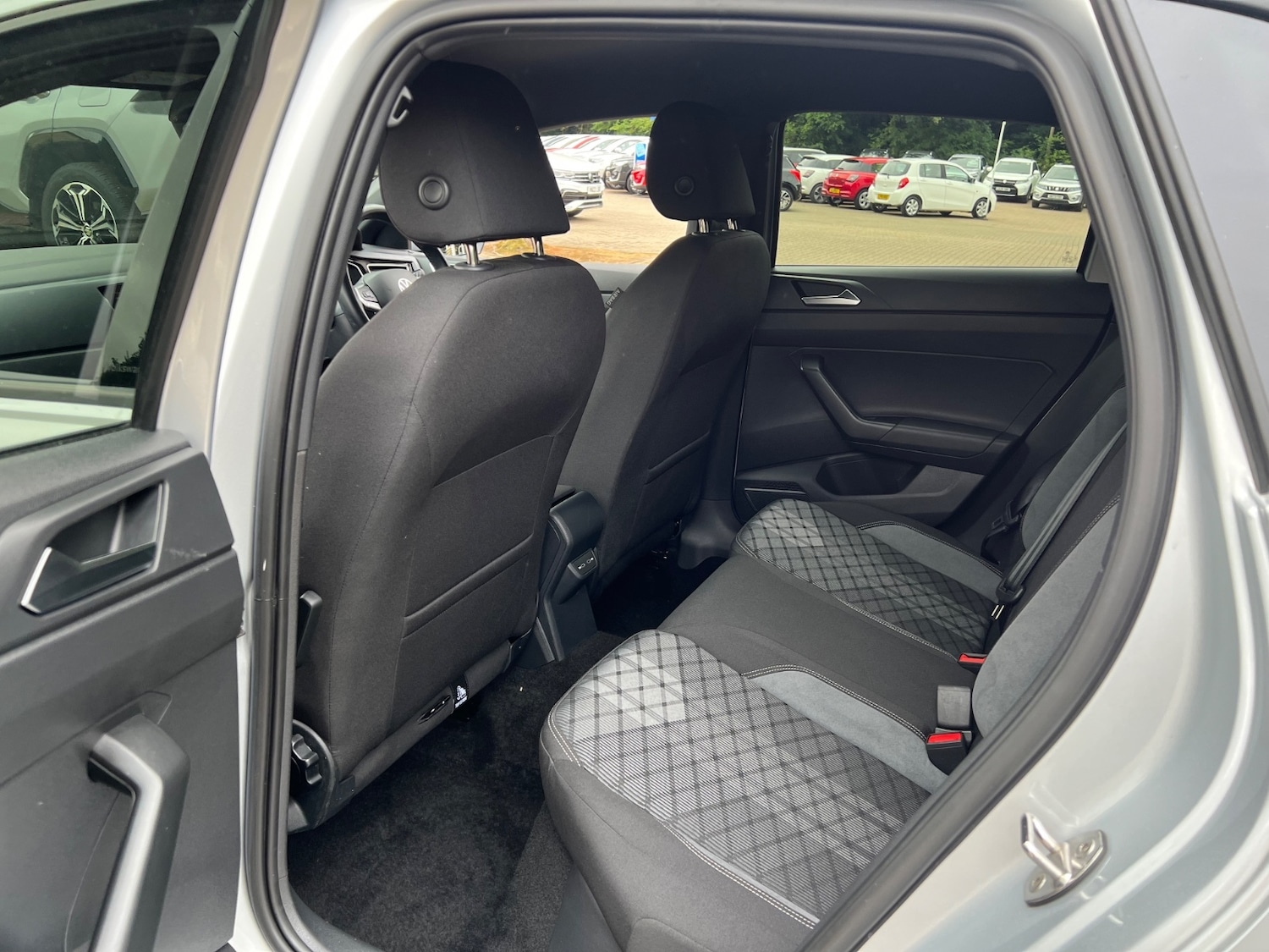 Used Volkswagen Polo 2024 for sale - 76664560: Photo 9