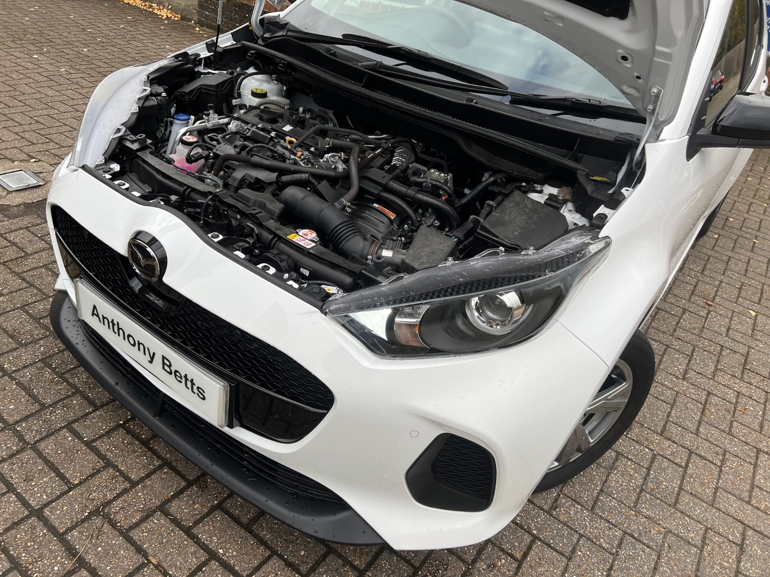 Used Mazda Mazda2 HYBRID 2024 for sale - 76650077: Photo 38