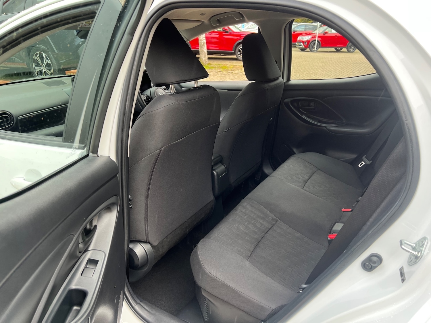 Used Mazda Mazda2 HYBRID 2024 for sale - 76650077: Photo 9