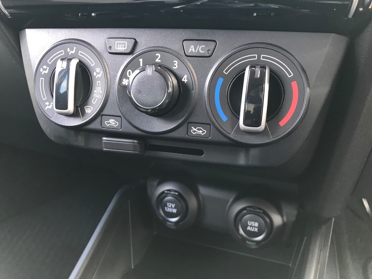 Used Suzuki Swift 2024 for sale - 77897201: Photo 23