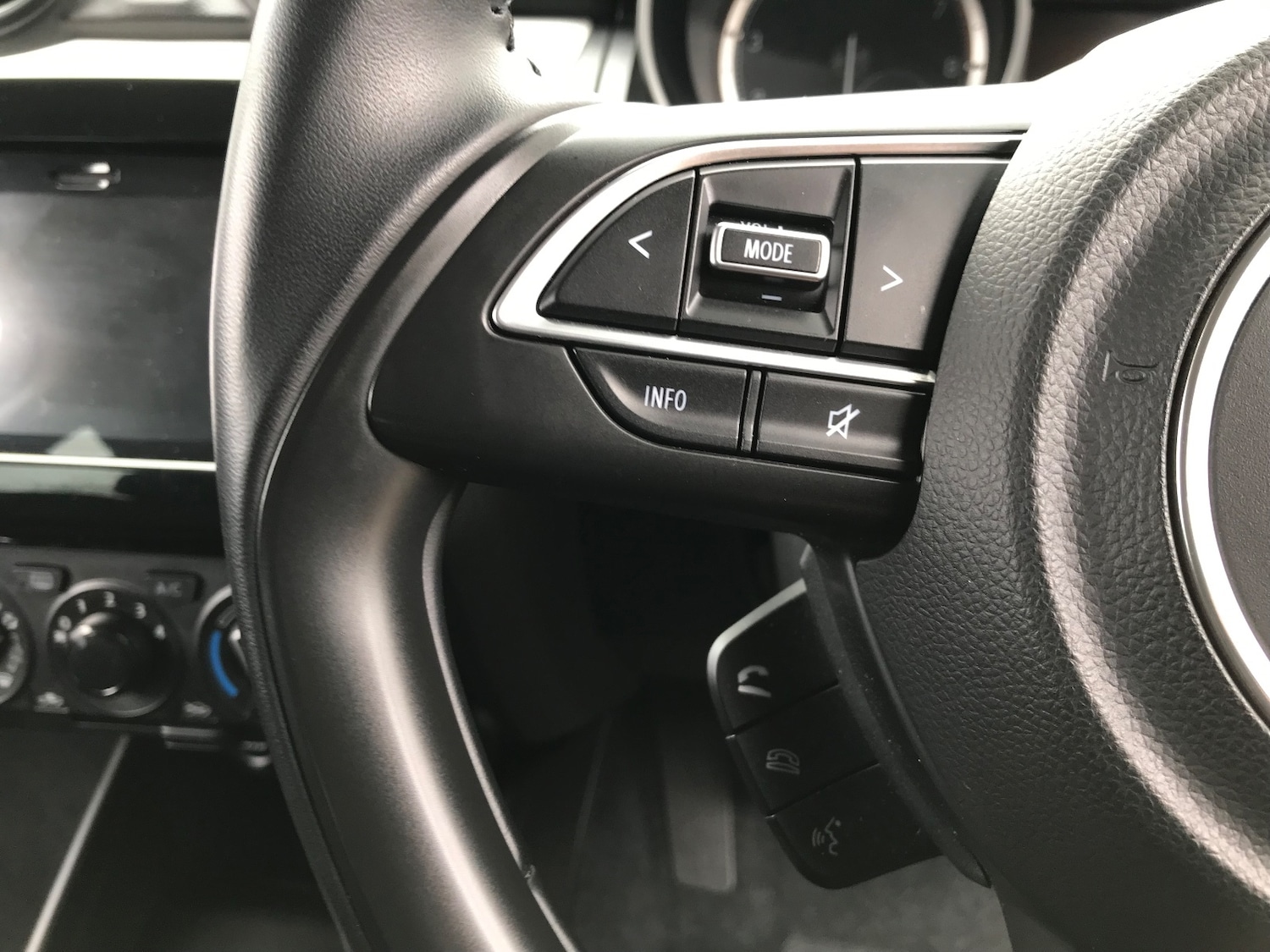 Used Suzuki Swift 2021 for sale - 78074330: Photo 26