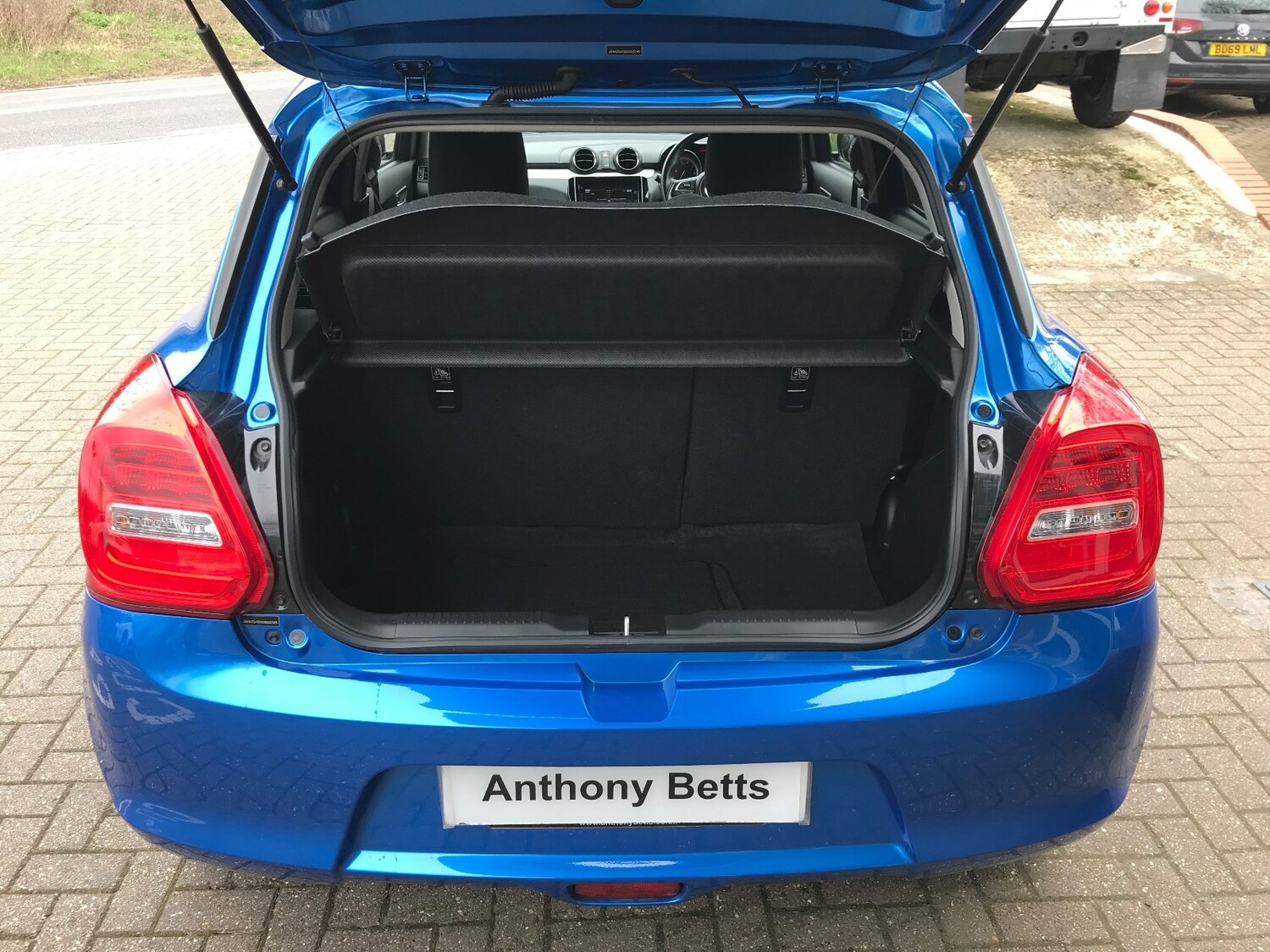 Used Suzuki Swift 2021 for sale - 78074330: Photo 8