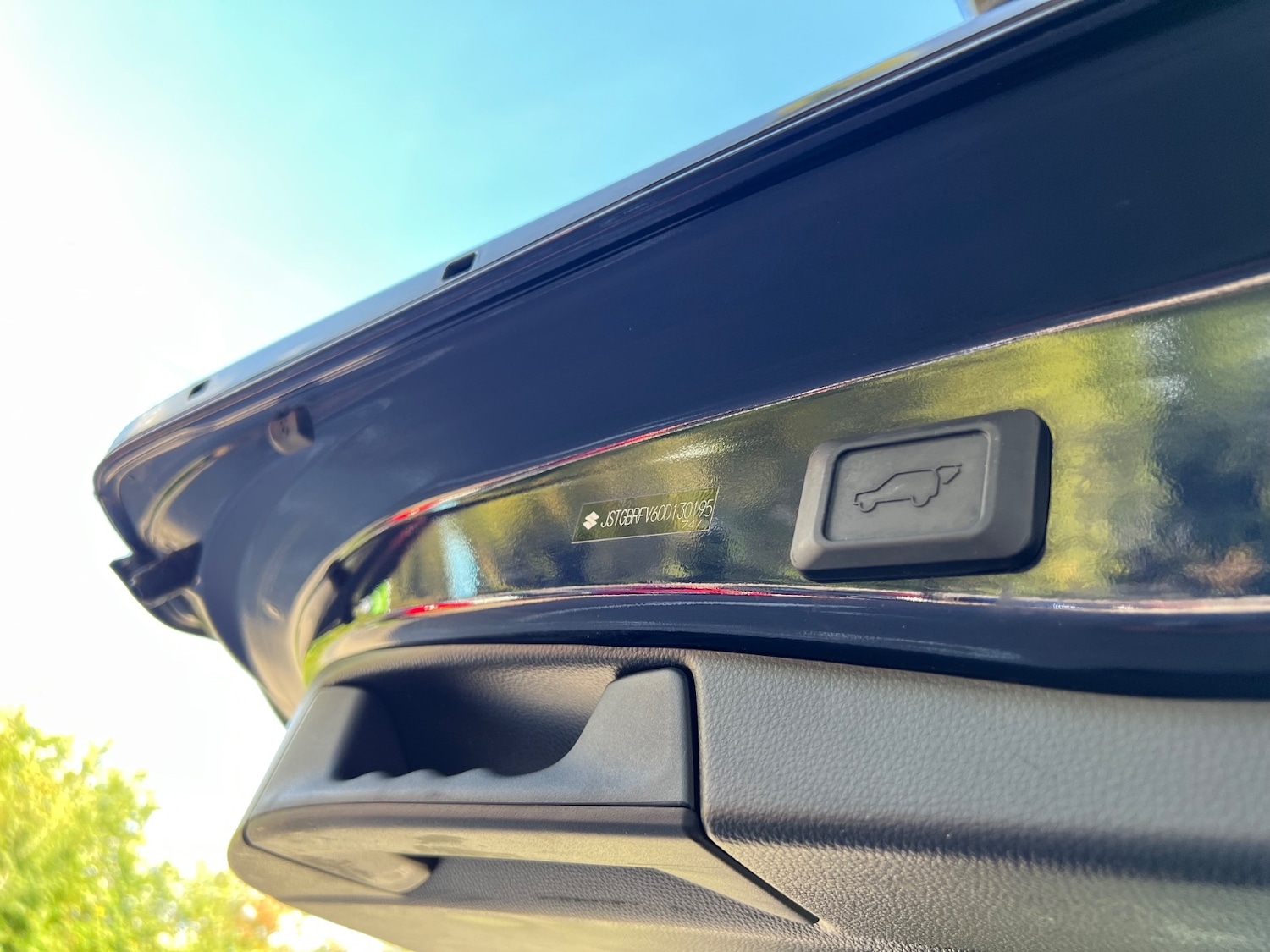 Used Suzuki Across 2023 for sale - 76650127: Photo 8