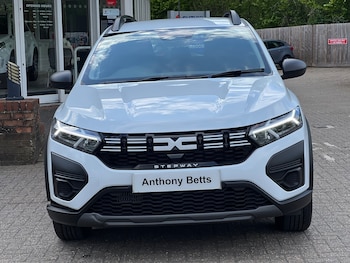 Used Dacia Sandero Stepway 2025 for sale - 78246820: Photo