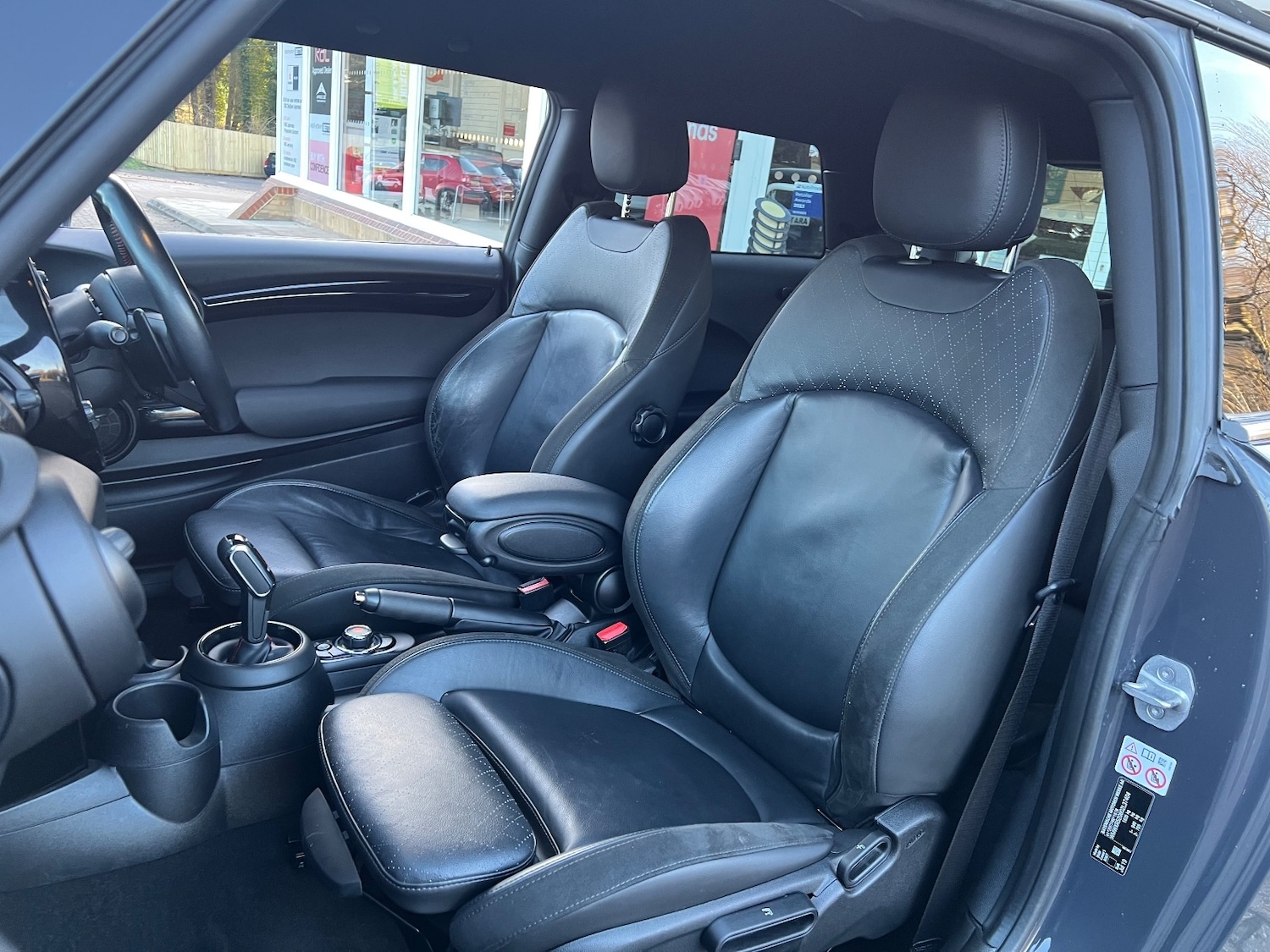 Used MINI Hatch 2019 for sale - 77157942: Photo 11