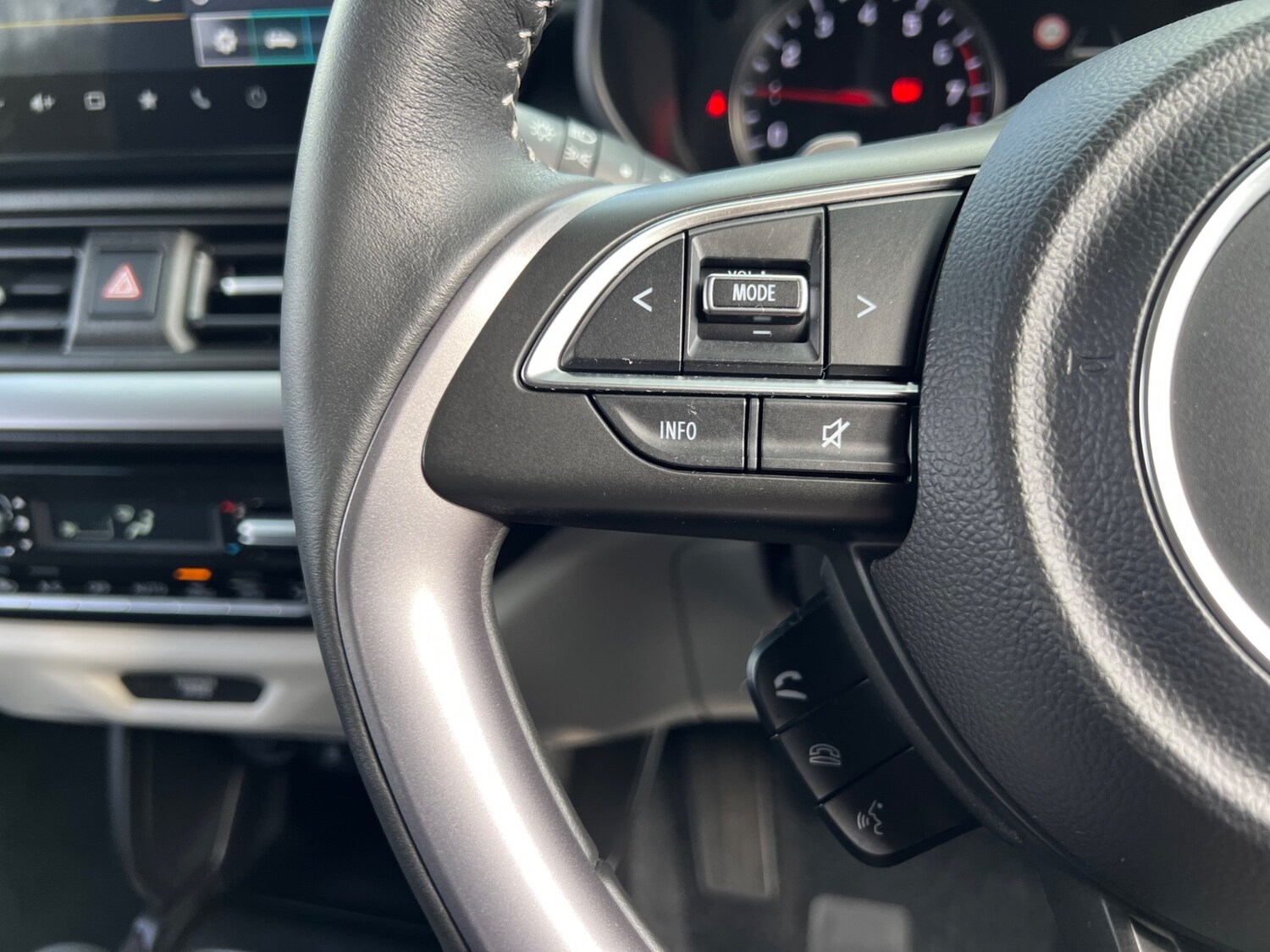 Used Suzuki Swift 2025 for sale - 77545172: Photo 27