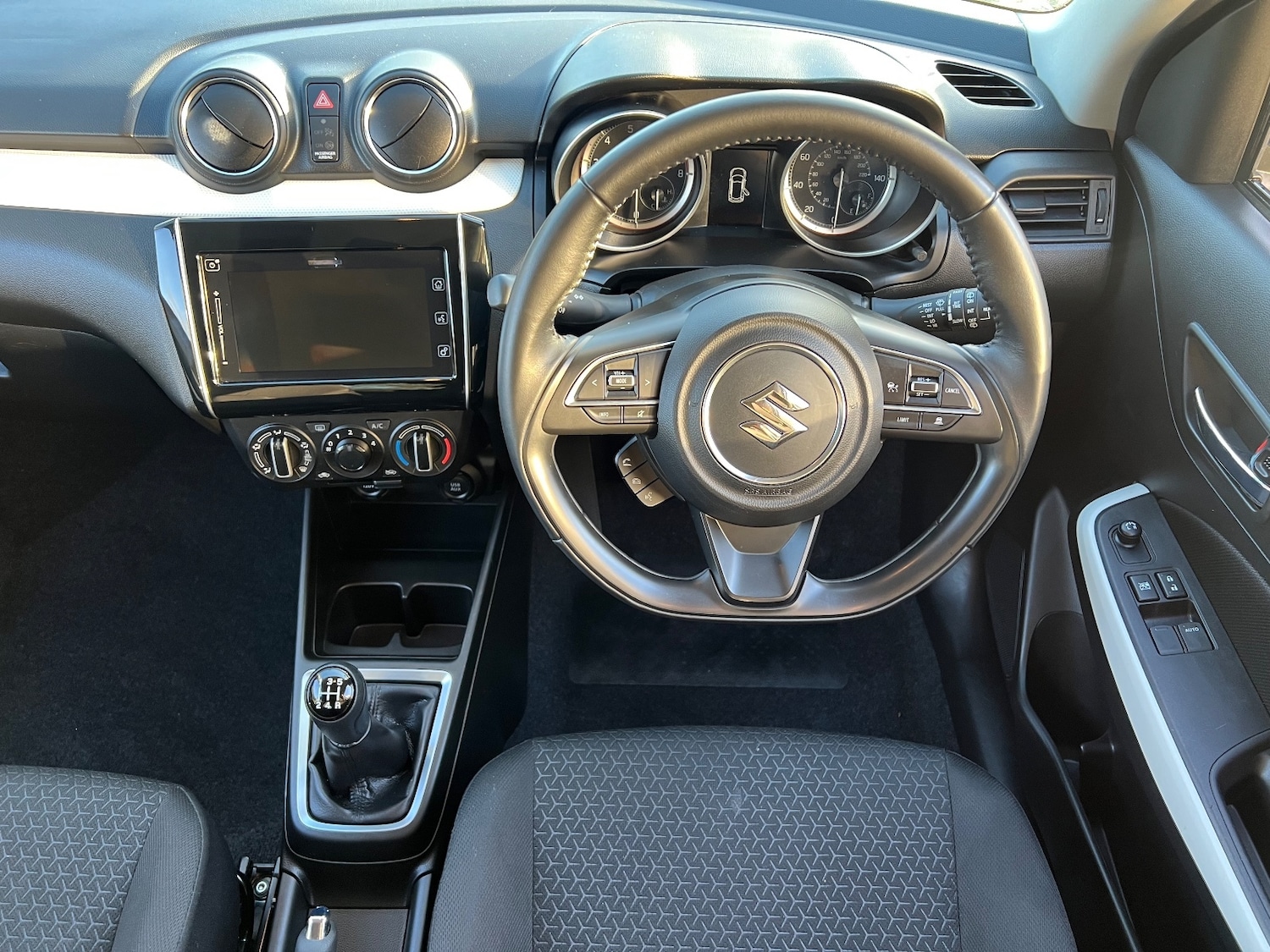 Used Suzuki Swift 2023 for sale - 76773433: Photo 15