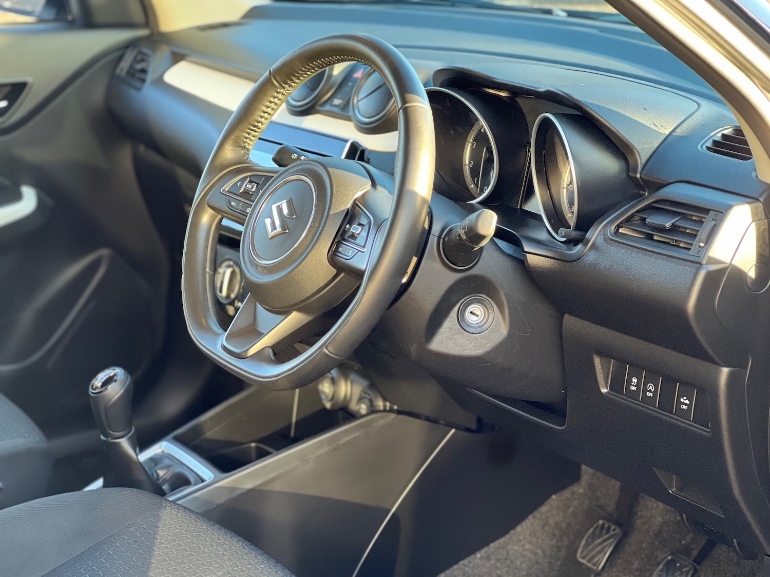 Used Suzuki Swift 2023 for sale - 76773433: Photo 30