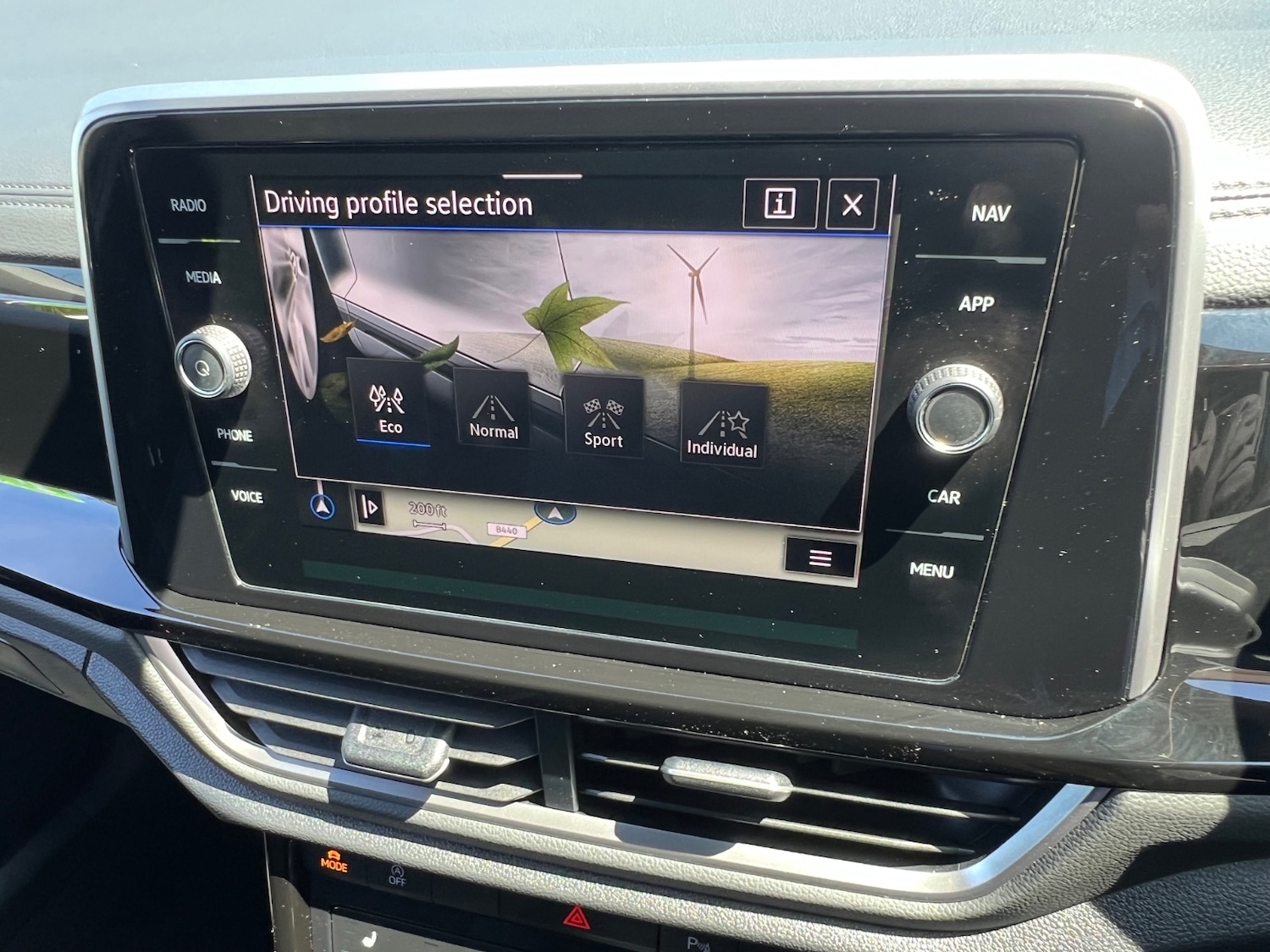 Used Volkswagen T-Roc 2022 for sale - 76650100: Photo 18