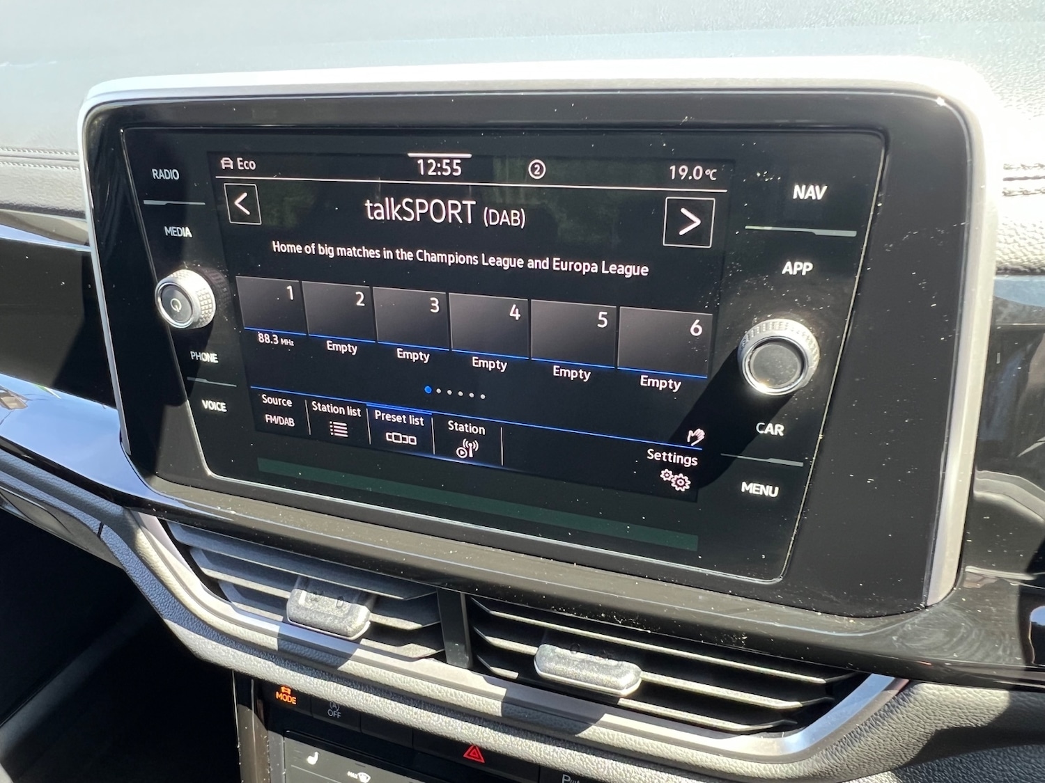 Used Volkswagen T-Roc 2022 for sale - 76650100: Photo 20