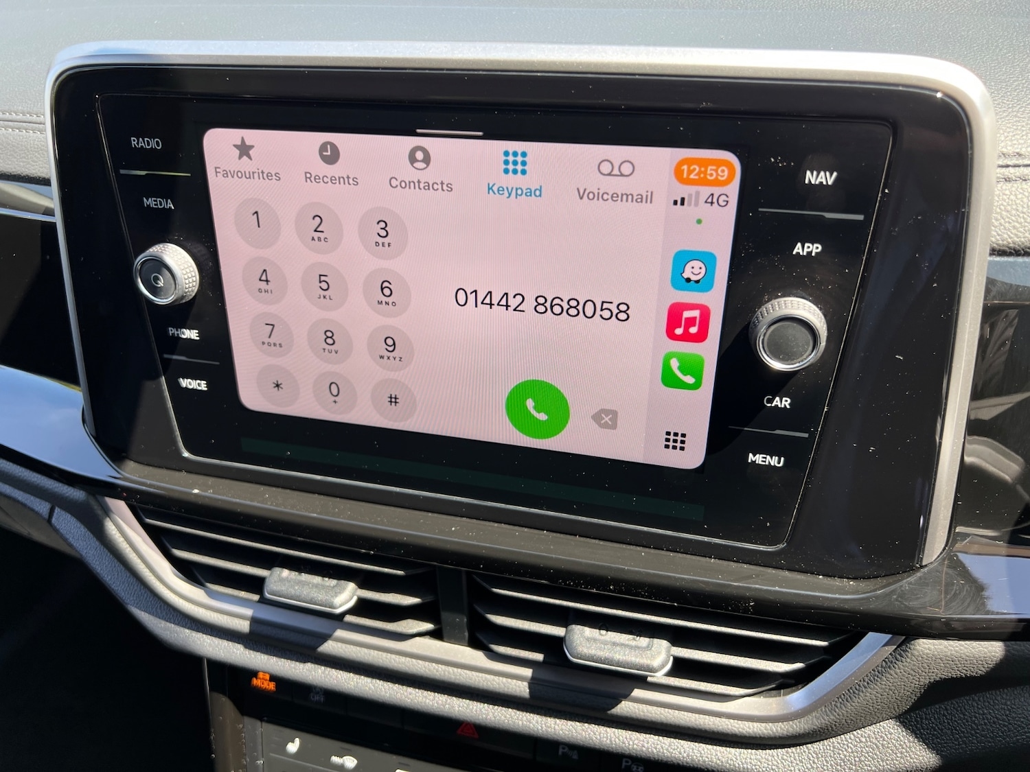 Used Volkswagen T-Roc 2022 for sale - 76650100: Photo 24