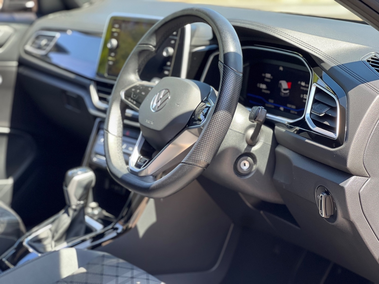 Used Volkswagen T-Roc 2022 for sale - 76650100: Photo 33