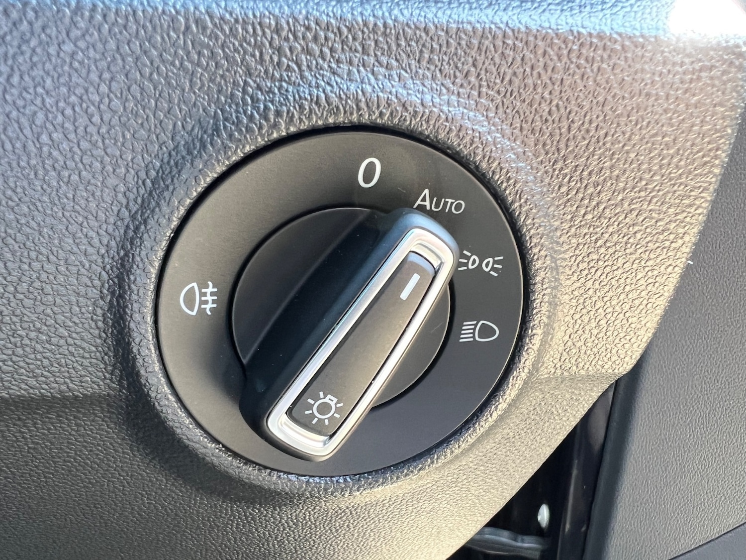 Used Volkswagen T-Roc 2022 for sale - 76650100: Photo 37