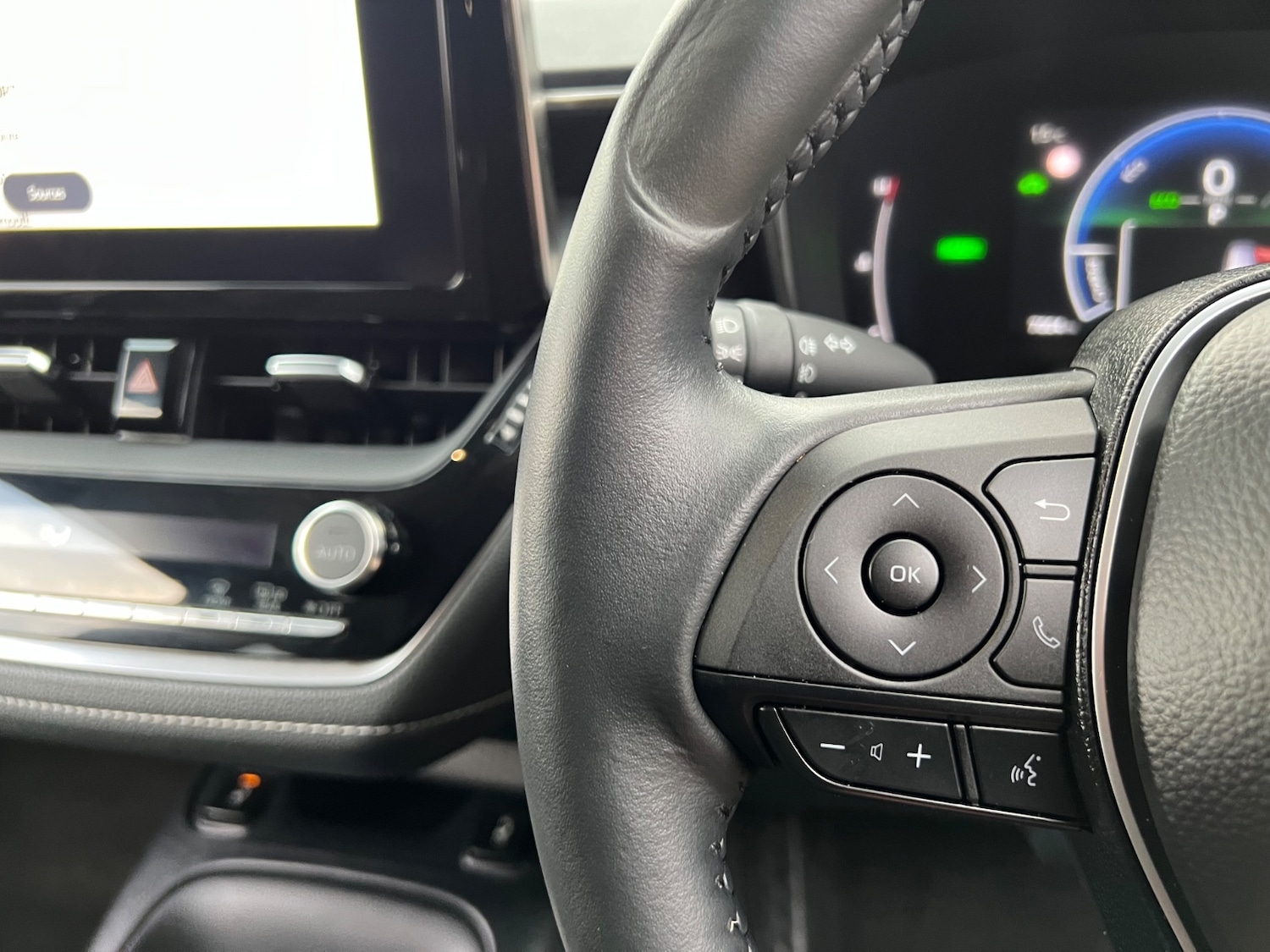 Used Suzuki Swace 2023 for sale - 76650103: Photo 26