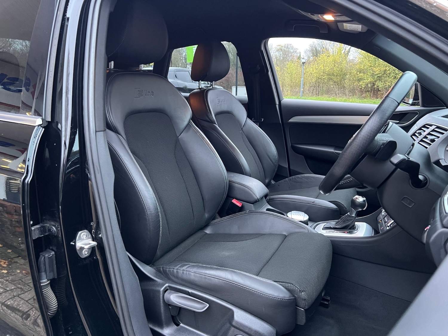 Used Audi Q3 2014 for sale - 76650098: Photo 25