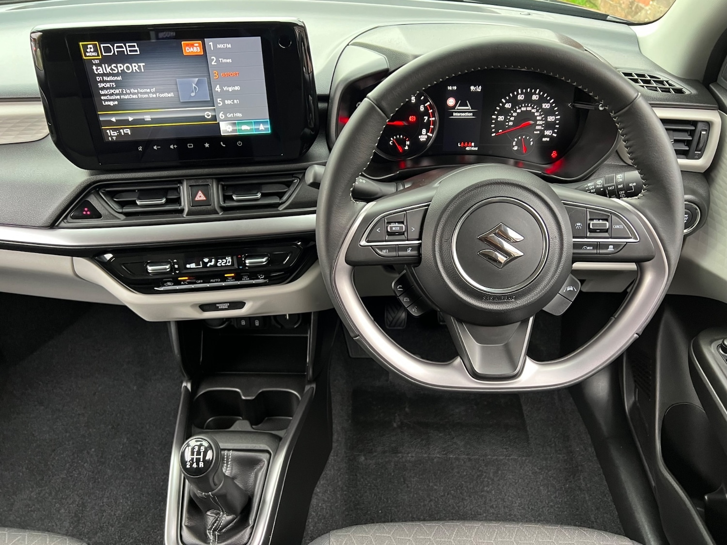 Used Suzuki Swift 2024 for sale - 76796242: Photo 15