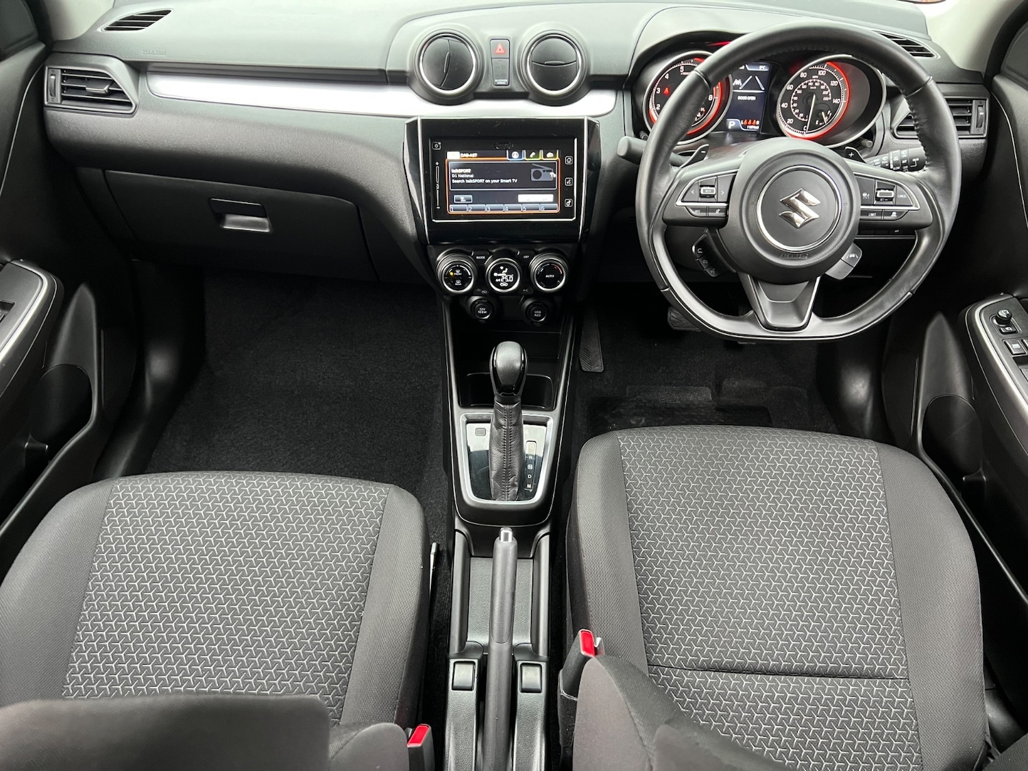 Used Suzuki Swift 2021 for sale - 77307443: Photo 14