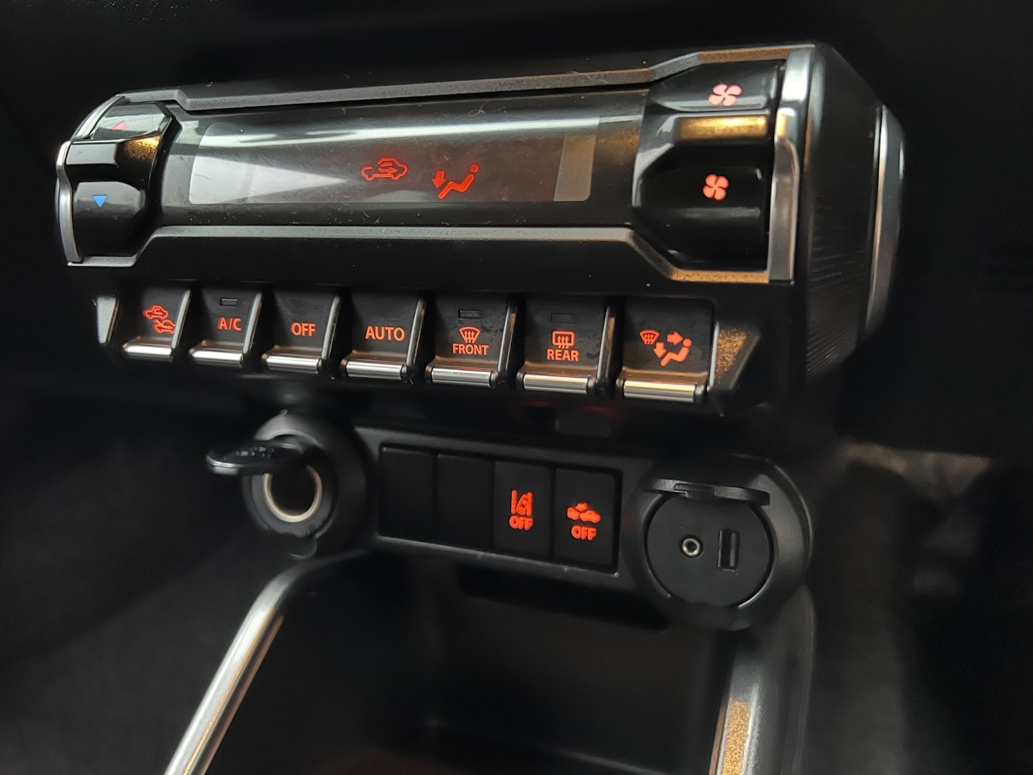 Used Suzuki Ignis 2020 for sale - 76650120: Photo 23