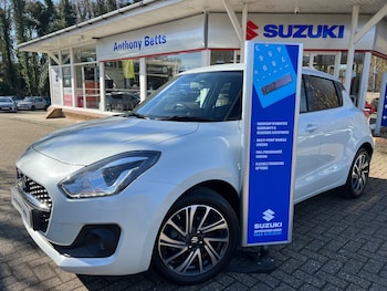 Used Suzuki Swift 2024 for sale - 77726044: Photo