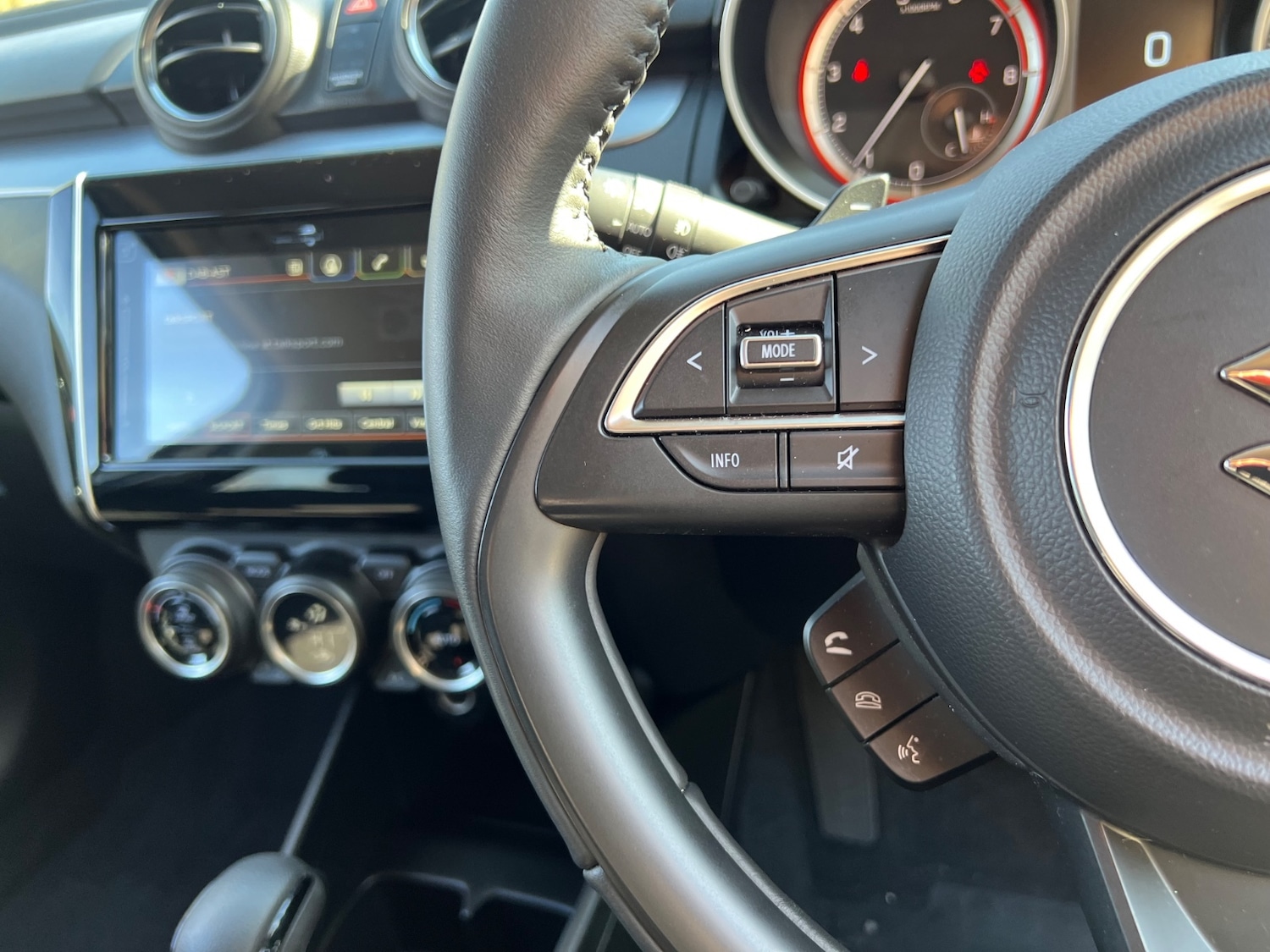 Used Suzuki Swift 2024 for sale - 77726044: Photo 26