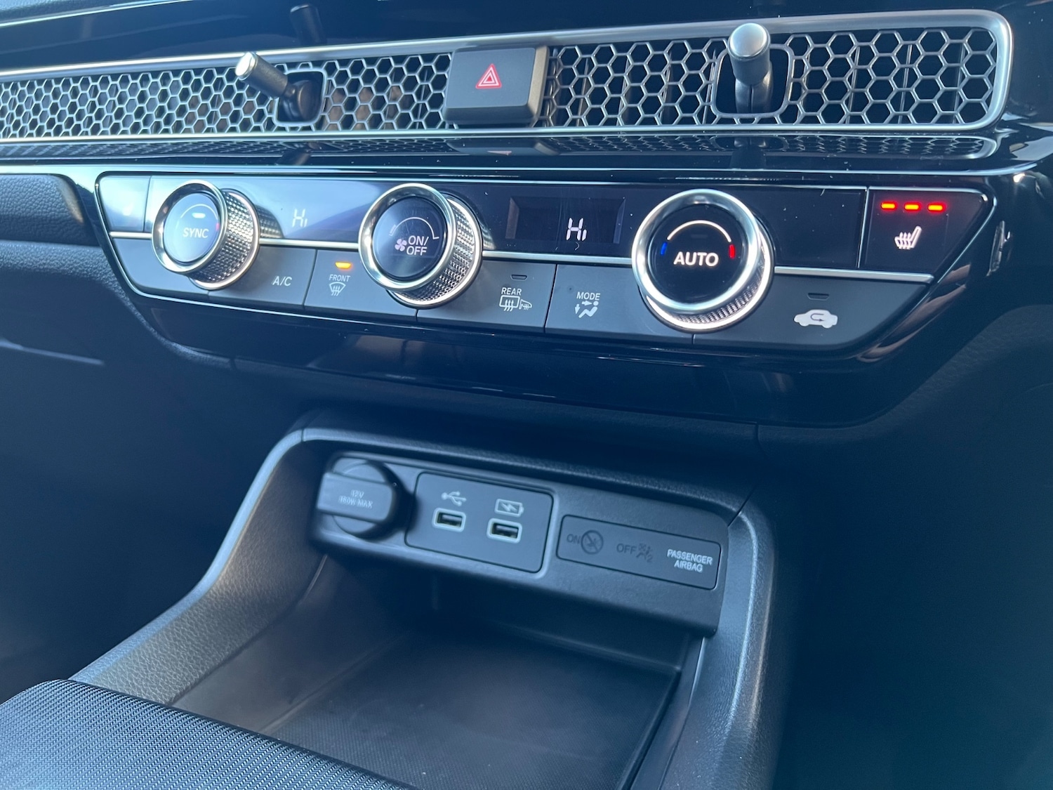 Used Honda Civic 2023 for sale - 76650096: Photo 30