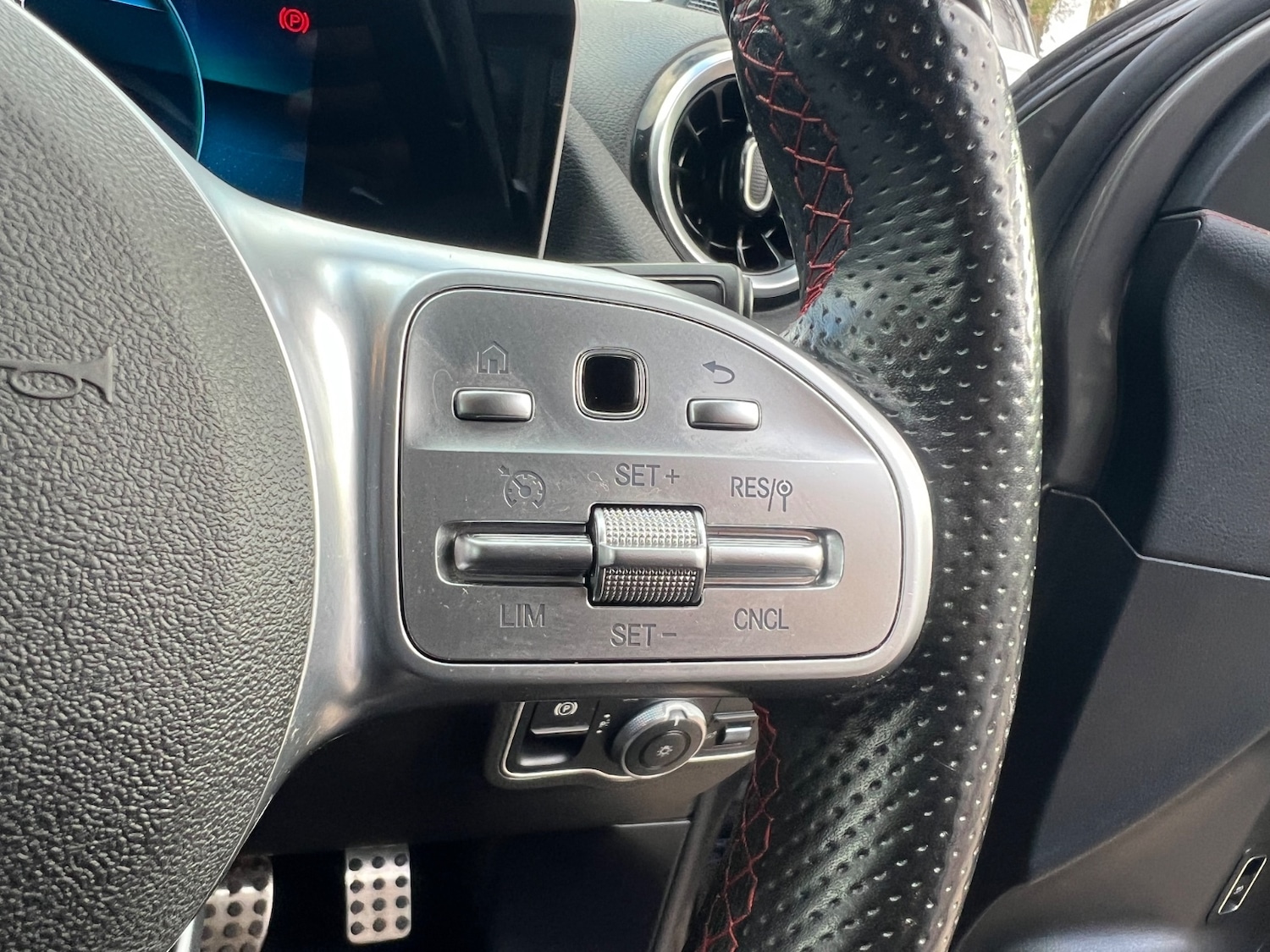 Used Mercedes-Benz GLA 2020 for sale - 77281033: Photo 30