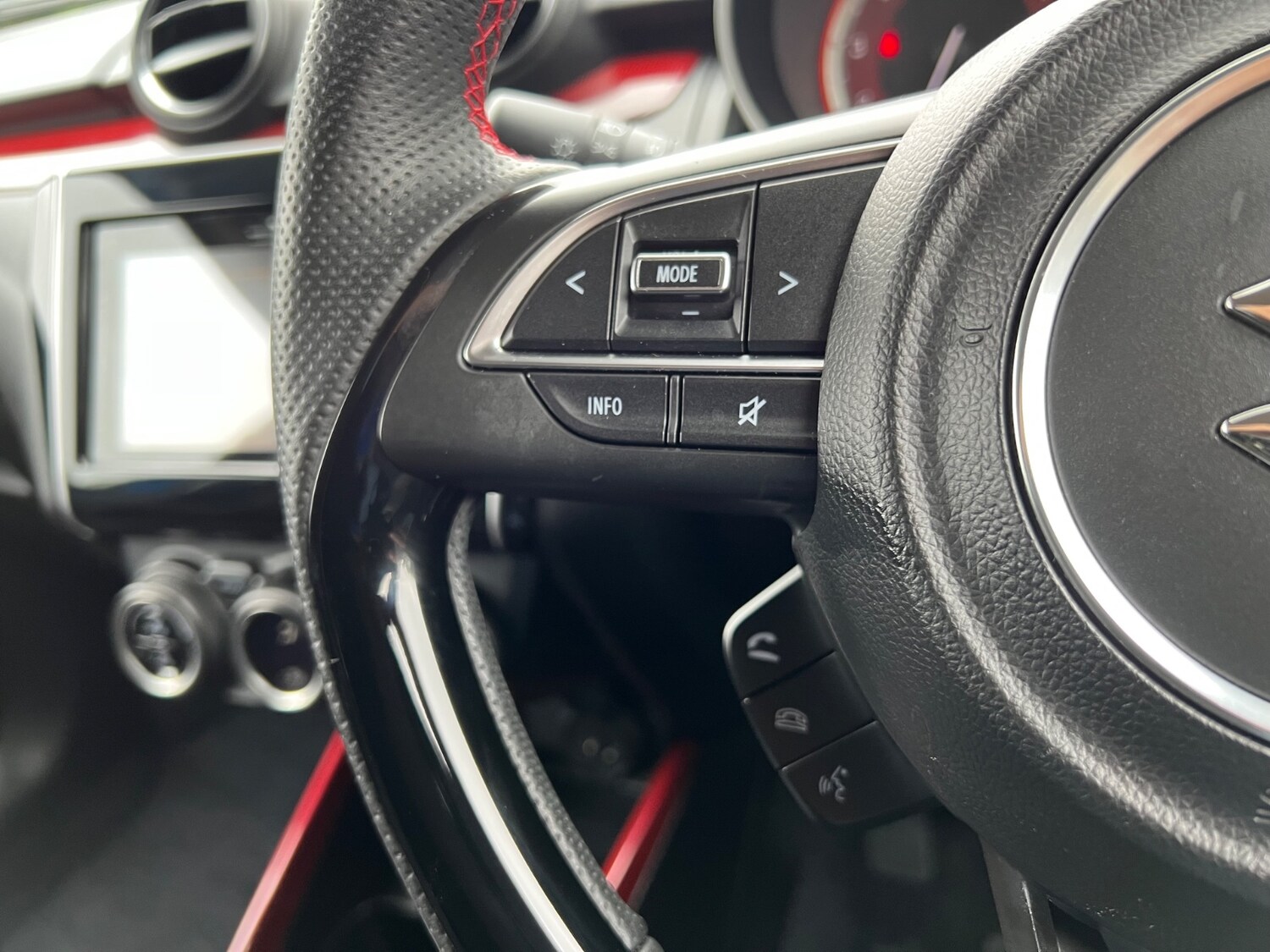 Used Suzuki Swift 2023 for sale - 77442668: Photo 25