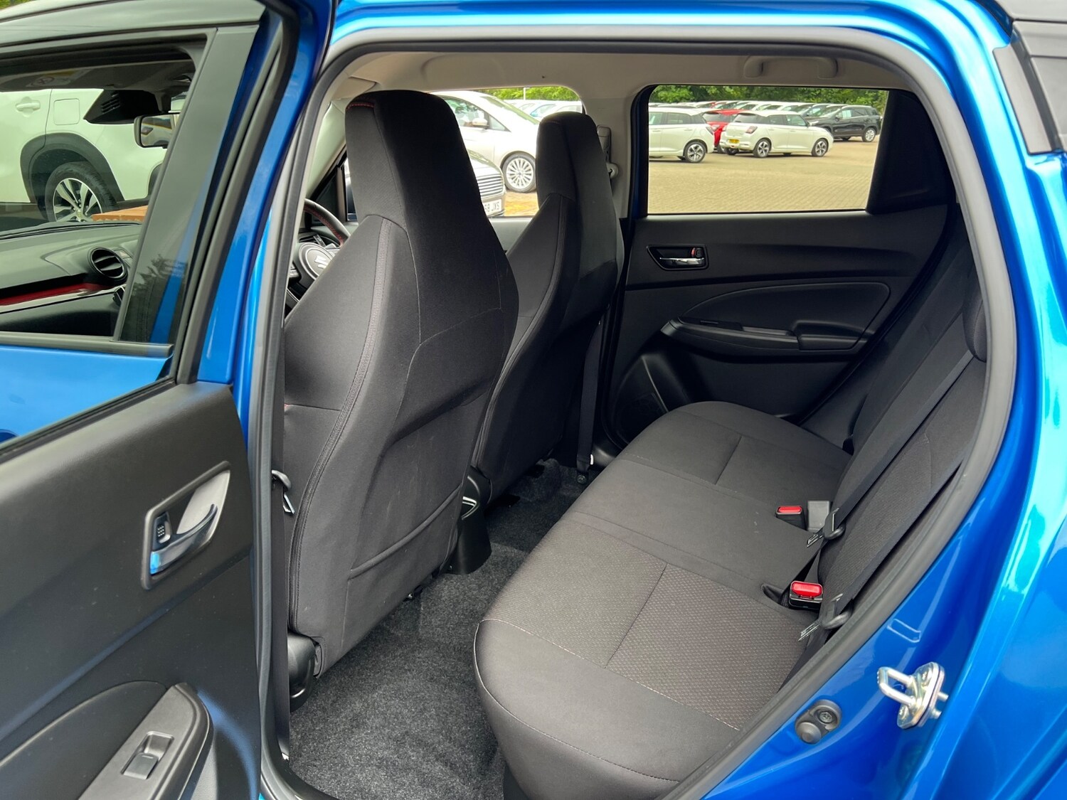 Used Suzuki Swift 2023 for sale - 77442668: Photo 9