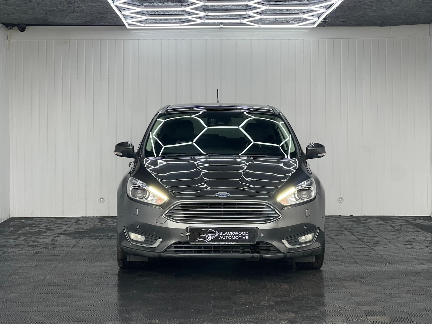 Used Ford Focus 2017 for sale - 78040068: Photo 4