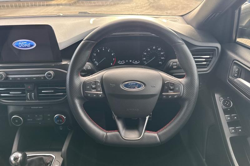 Used Ford Focus 2020 for sale - 76508159: Photo 12