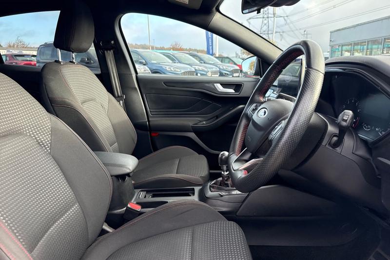 Used Ford Focus 2020 for sale - 76508159: Photo 17