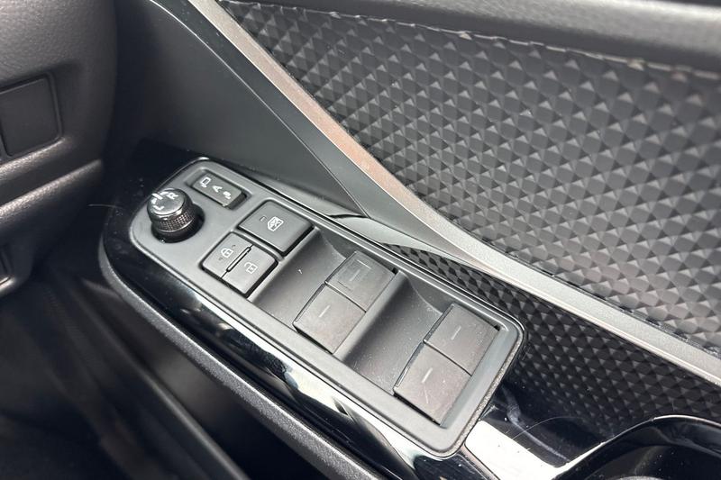 Used Toyota C-HR 2023 for sale - 77354439: Photo 16