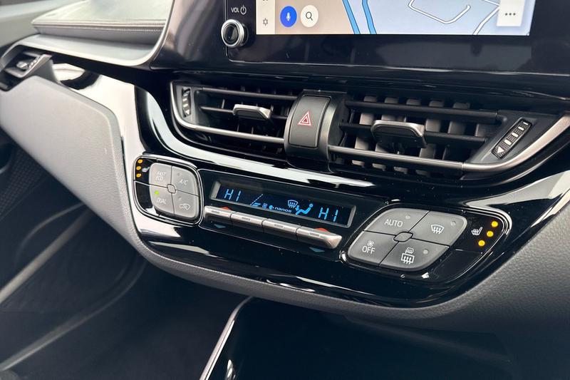 Used Toyota C-HR 2023 for sale - 77354439: Photo 25