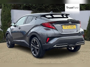 Used Toyota C-HR 2023 for sale - 77354439: Photo