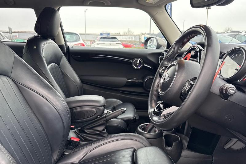 Used MINI Hatch 2018 for sale - 77138345: Photo 17