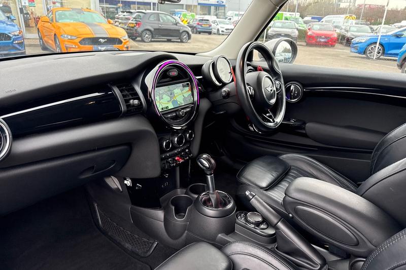 Used MINI Hatch 2018 for sale - 77138345: Photo 18