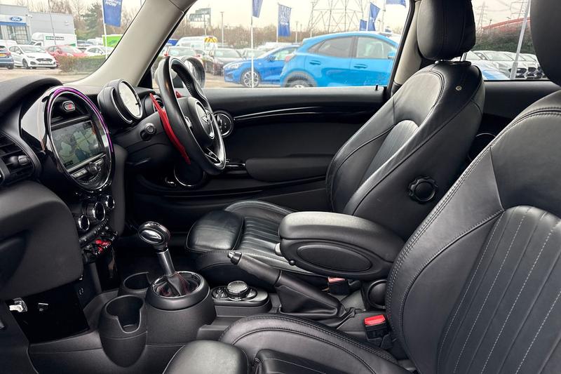 Used MINI Hatch 2018 for sale - 77138345: Photo 19