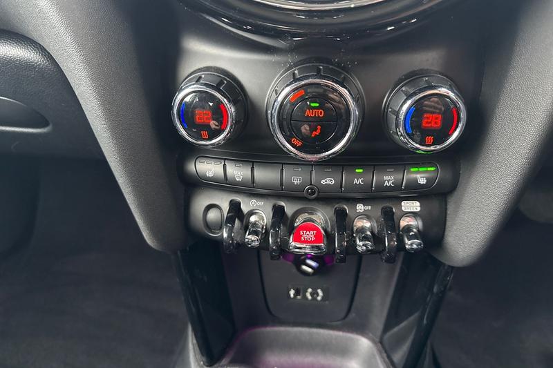 Used MINI Hatch 2018 for sale - 77138345: Photo 25