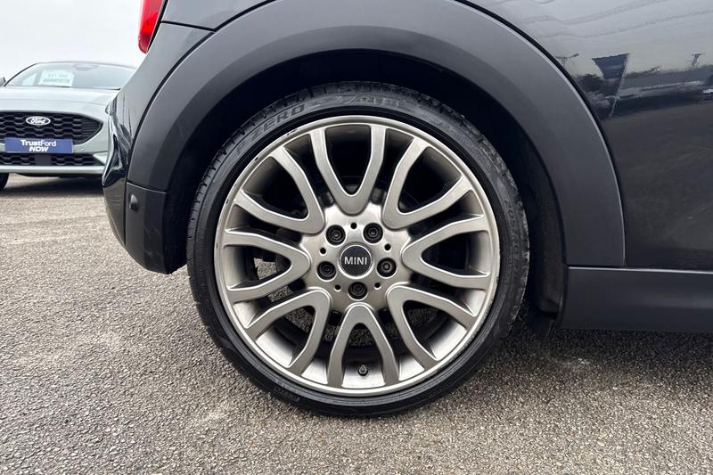 Used MINI Hatch 2018 for sale - 77138345: Photo 8