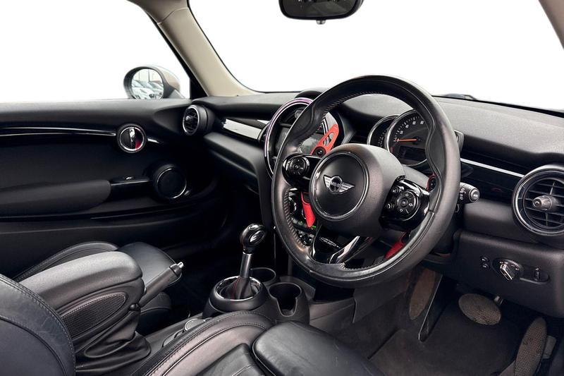 Used MINI Hatch 2018 for sale - 77138345: Photo 9