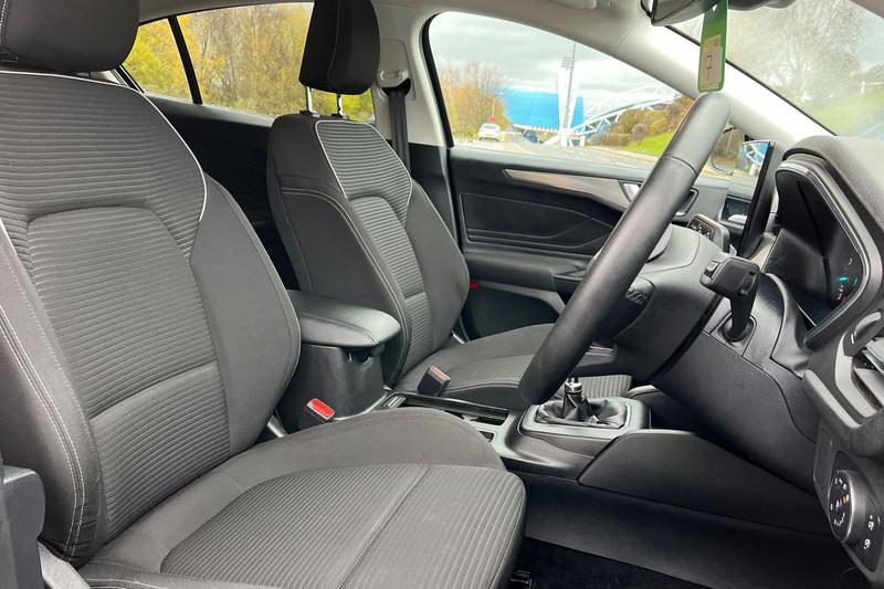 Used Ford Focus 2023 for sale - 78048938: Photo 17