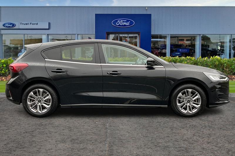 Used Ford Focus 2023 for sale - 78048938: Photo 3