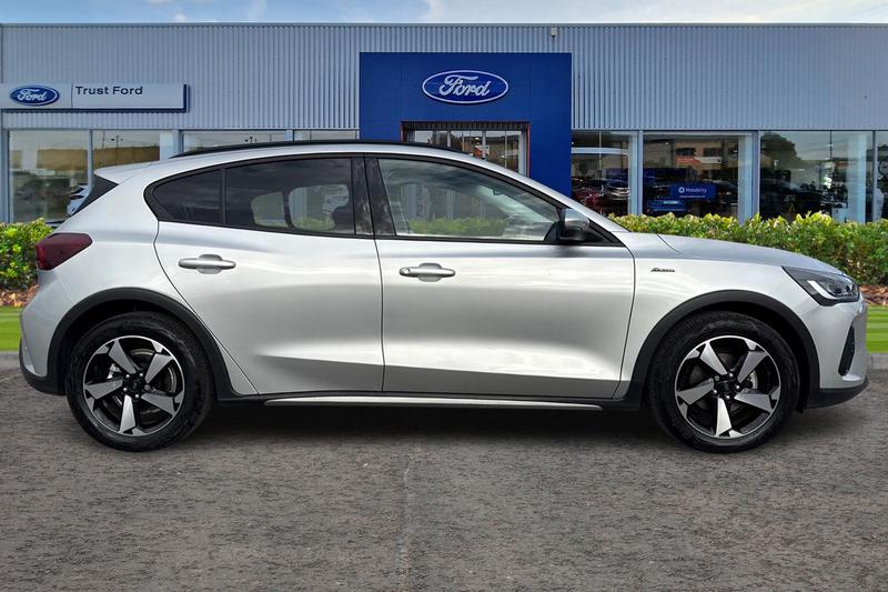 Used Ford Focus 2023 for sale - 76467710: Photo 3