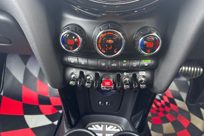 Used MINI Hatch 2019 for sale - 77354443: Photo 26