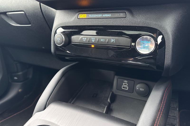 Used Ford Kuga 2025 for sale - 76949040: Photo 28